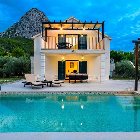 Blue Stone * Zaostrog