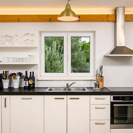 Holiday home Blue Stone Zaostrog