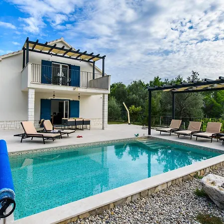 Holiday home Blue Stone *