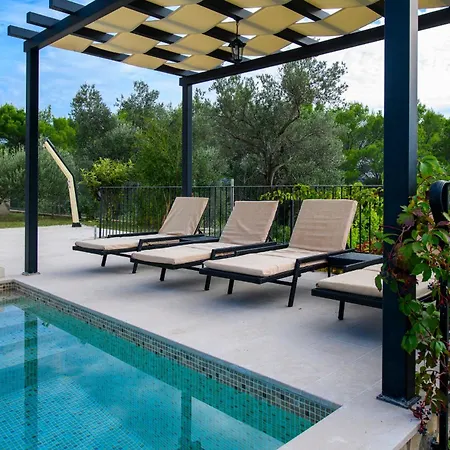 Blue Stone Holiday home *