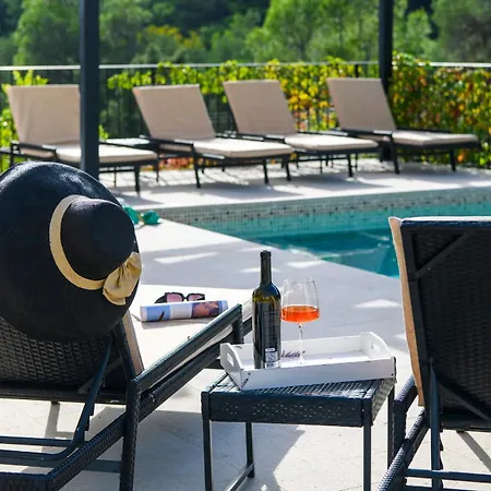 Blue Stone Holiday home Zaostrog